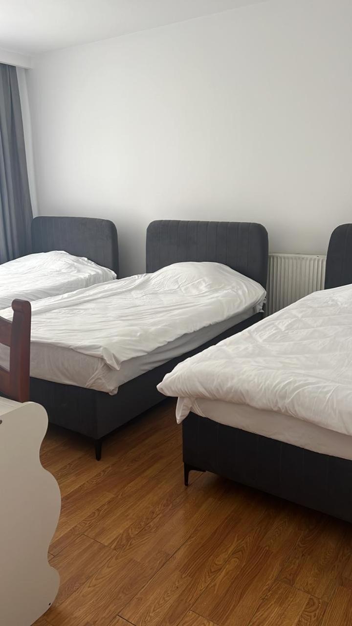 Pristina Kosovo Inn Esterno foto