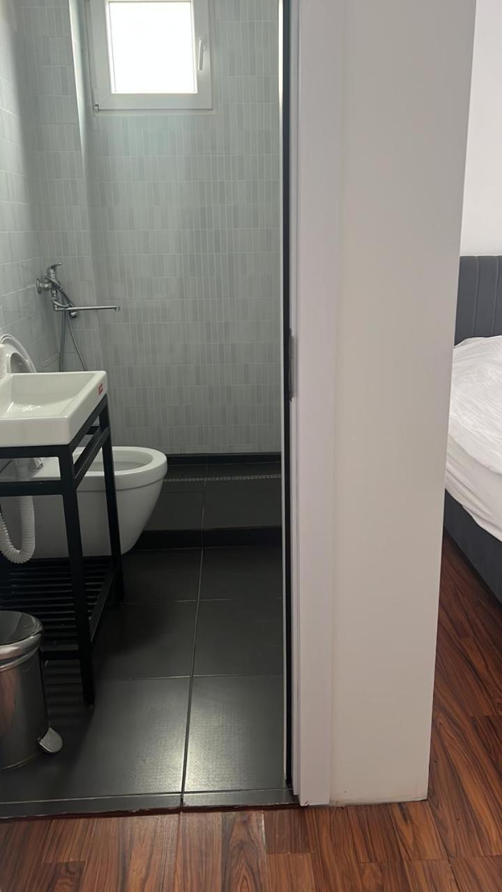 Pristina Kosovo Inn Esterno foto